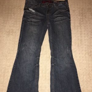 Woman’s Bongo distressed Jeans